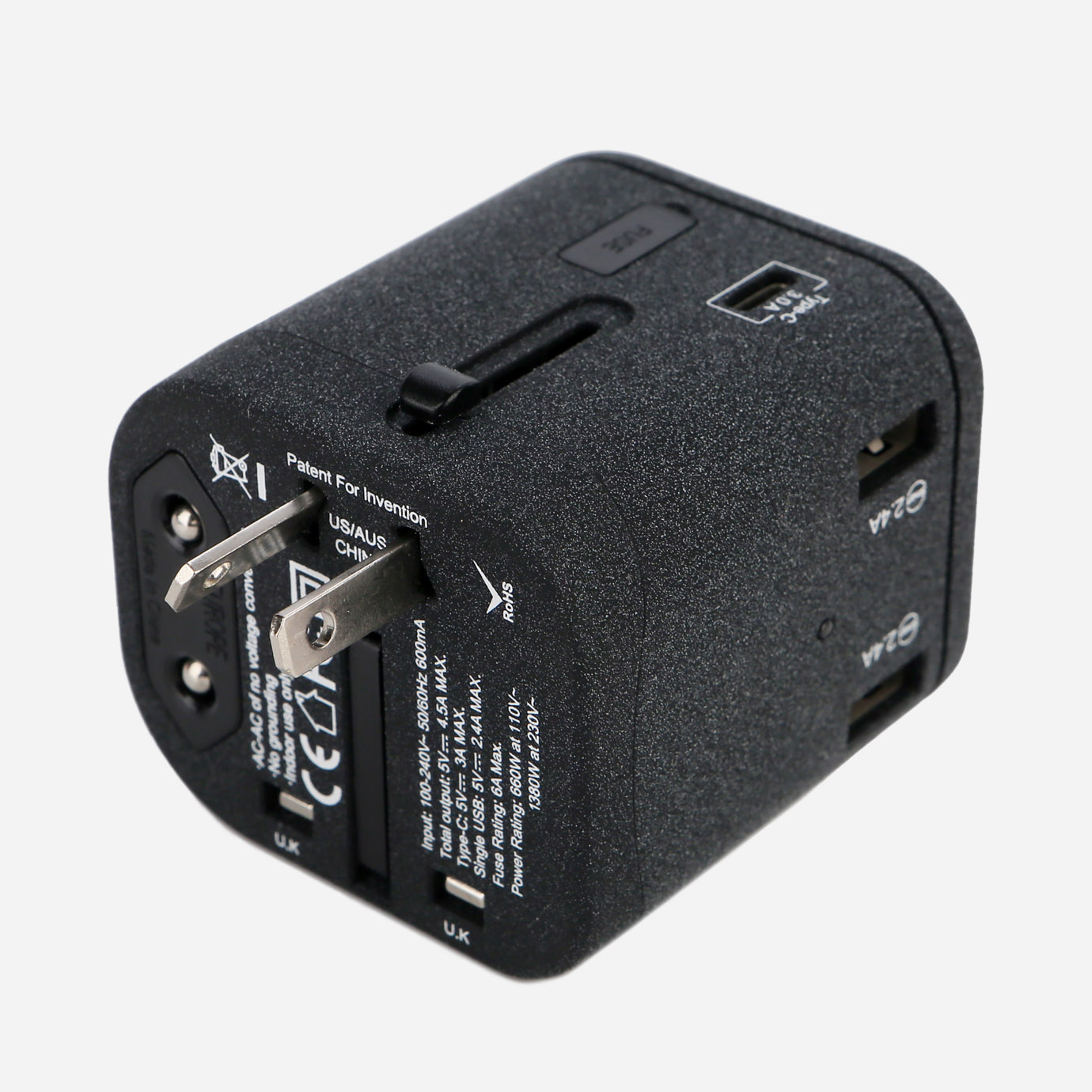 國際轉插旅行充電器 3 USB +  Type-C